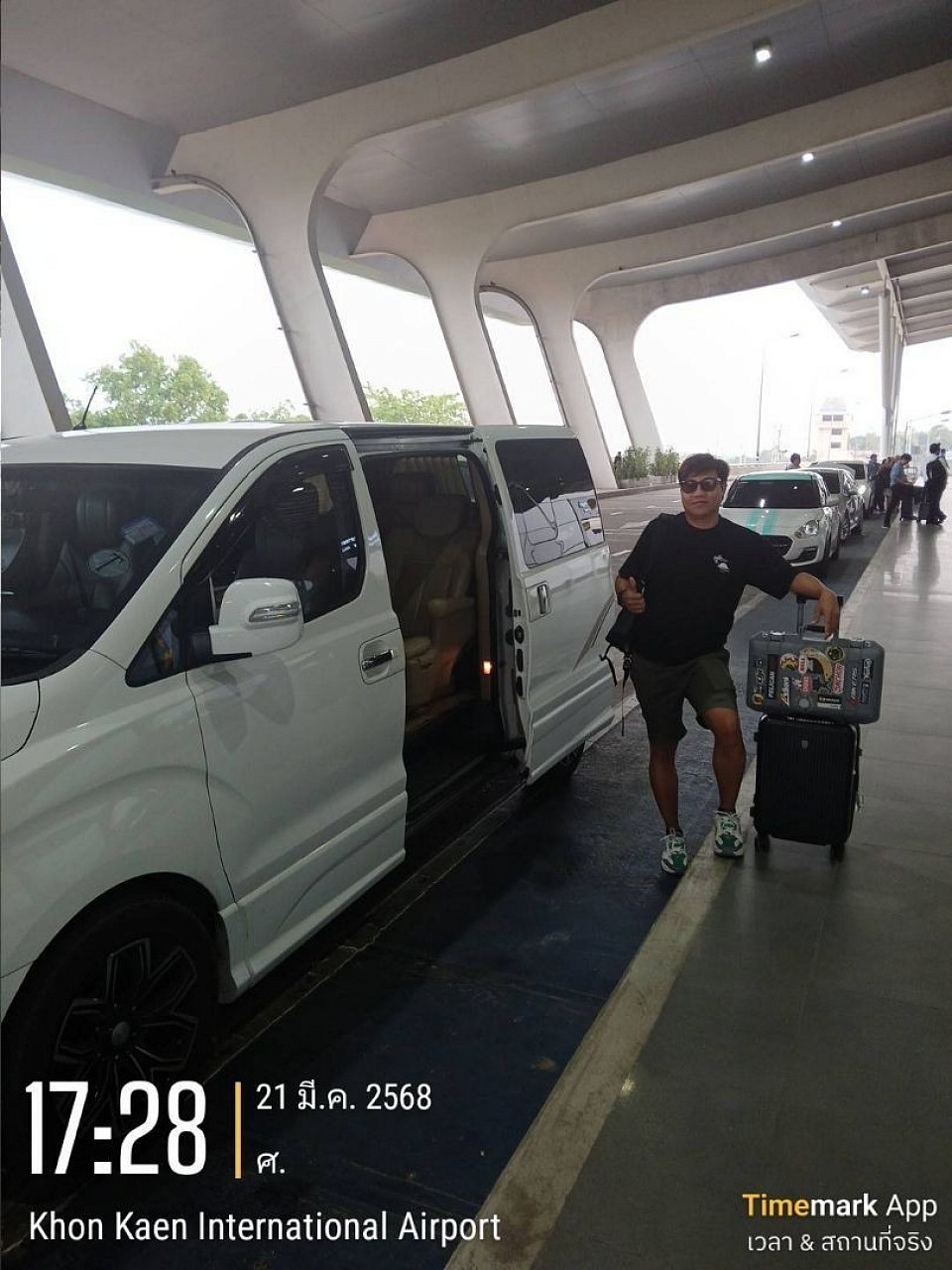 ส่งลูกค้าถึงสนามบินขอนแก่นครับ